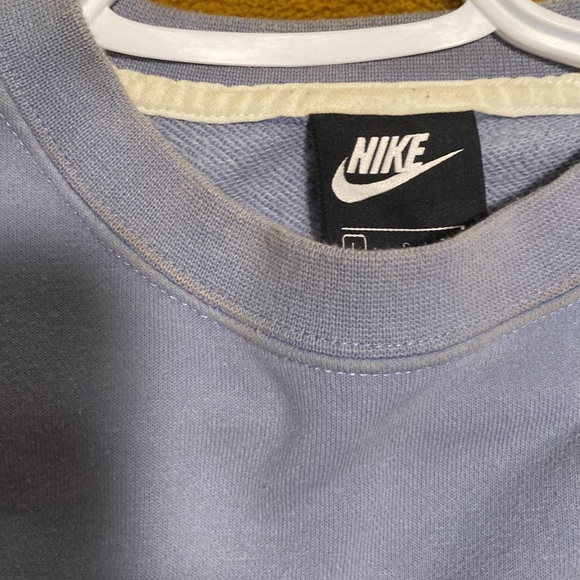 Distressed nike crew crop - Picture 4 of 6
